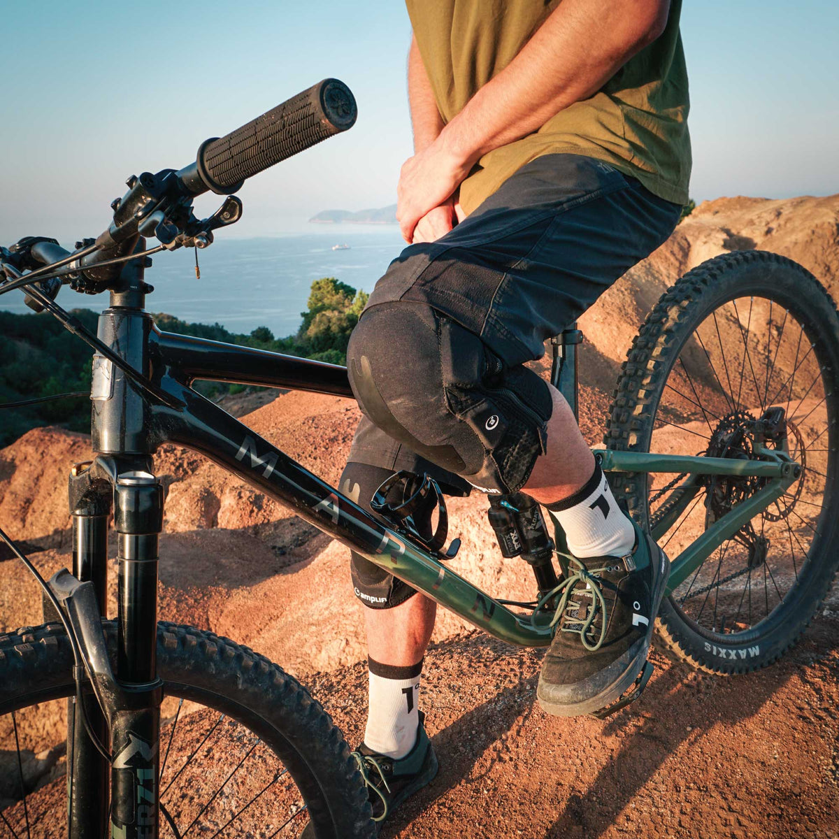 AMPLIFI Havok2.0 Knee Zip