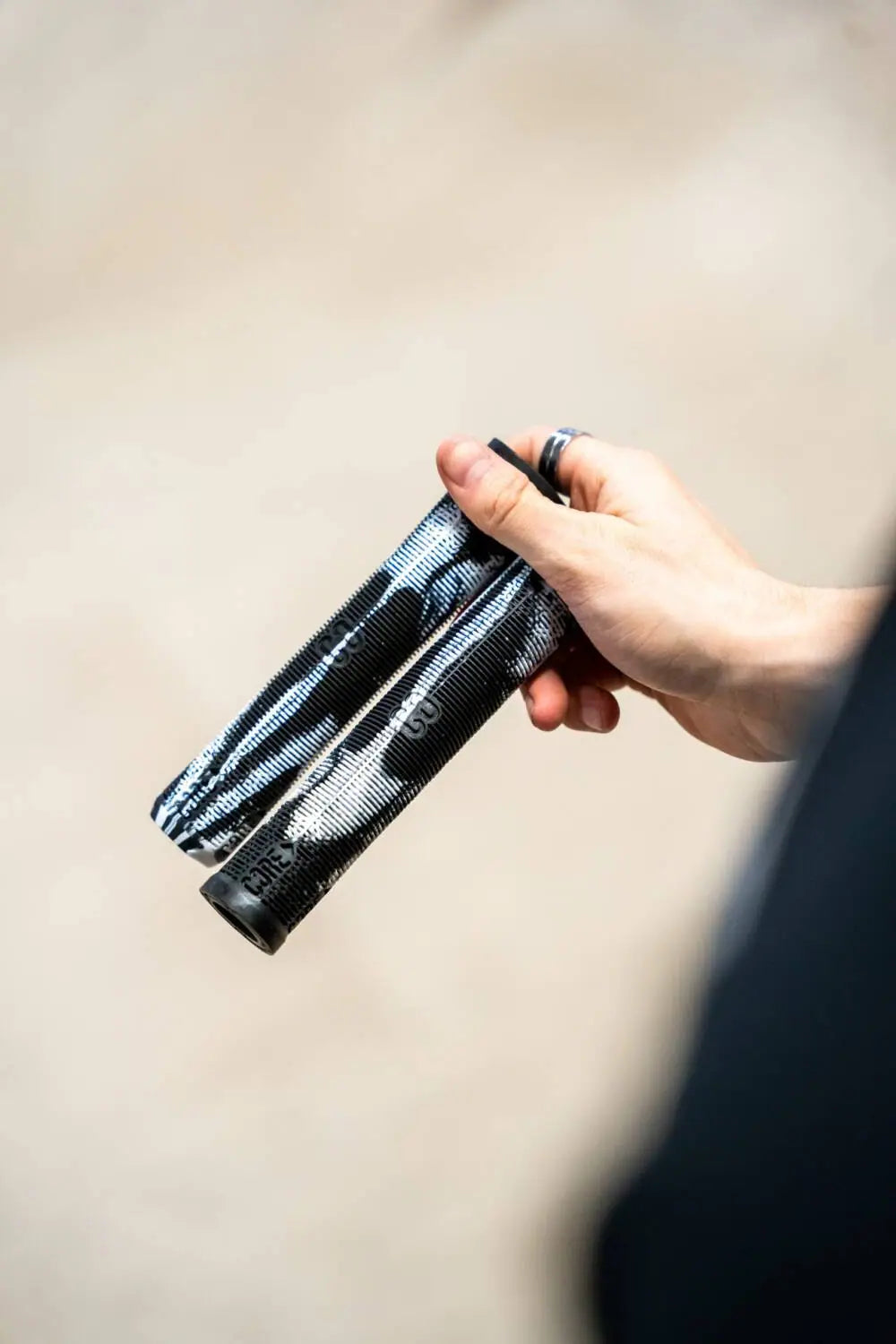 Core Scooter Handlebar Grips Skinny Boy slate white/black