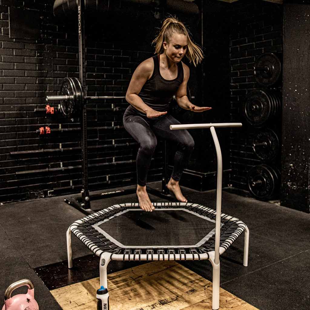 Weiße Haltestange für ACON Fit Rebounder Fitness-Trampolin